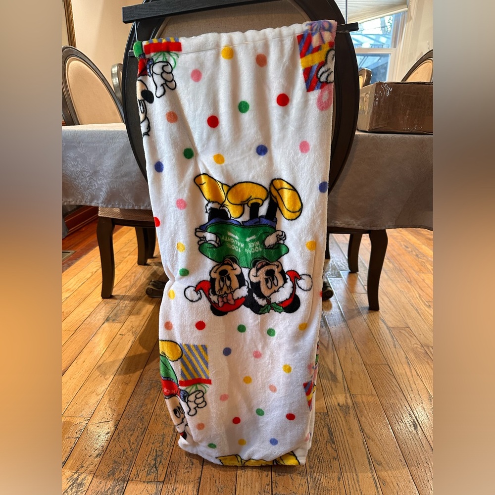 Mickey mouse christmas blanket